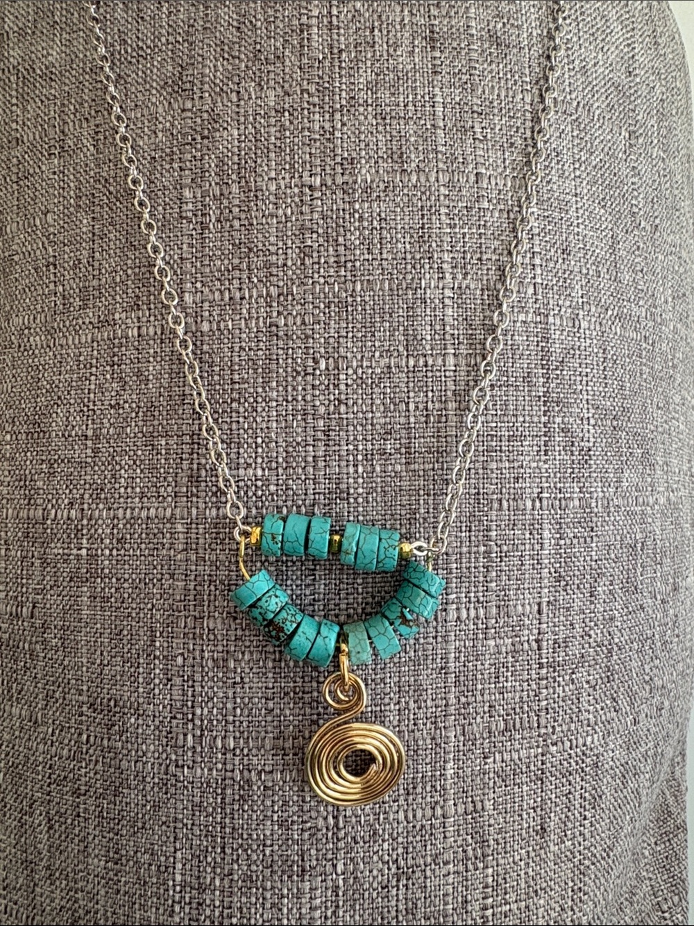 NWOT Handcrafted Silver Plated Blue Beaded Necklace with Gold Spiral Charm